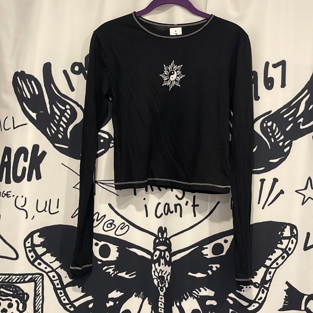 NWT🍸Ying-Yang black shirt